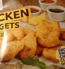 Vossko Chicken Nuggets im Backteig mit Dips