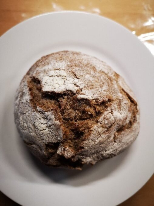 Dunkle Kartoffelbrötchen